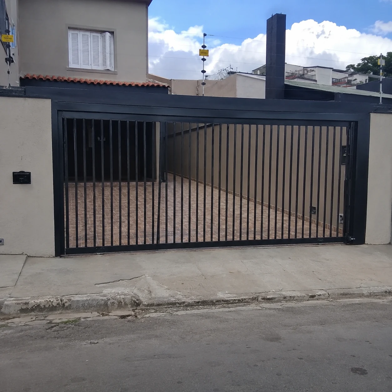 Portão residencial automatizado